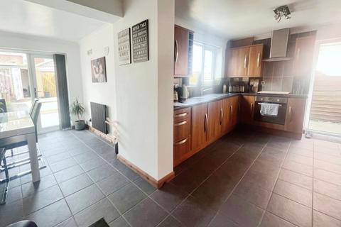 19 Ashbourne, Waltham, Grimsby, DN37 0UL