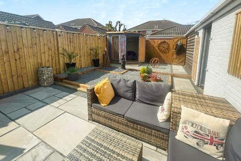 19 Ashbourne, Waltham, Grimsby, DN37 0UL