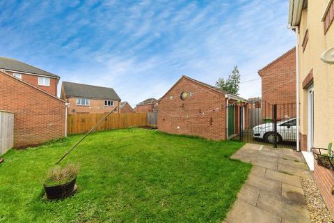 3 bedroom semi-detached house for sale, Pennistone Place, Grimsby DN33