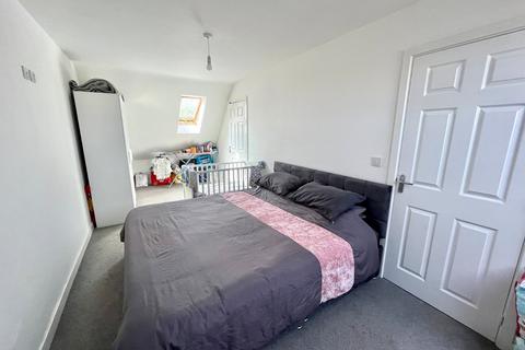 3 bedroom end of terrace house for sale, Links Drive, Grimsby DN36