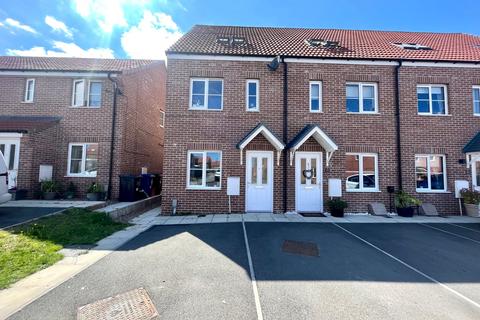 3 bedroom end of terrace house for sale, Links Drive, Grimsby DN36