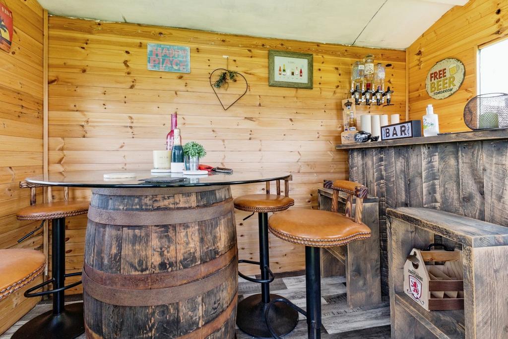 Outdoor Bar