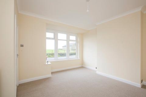 5 The Hame, Holywell Green, Halifax, HX4 9HT
