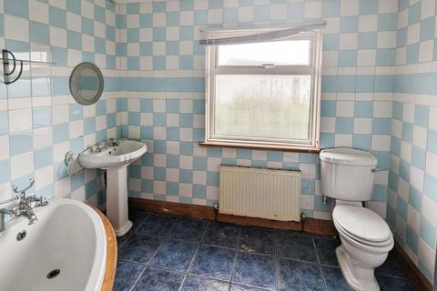 2 bedroom semi-detached house for sale, Ashville Gardens, West Yorkshire HX2