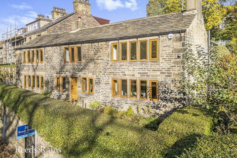 4 bedroom detached house for sale, Burnley Road, West Yorkshire HX2