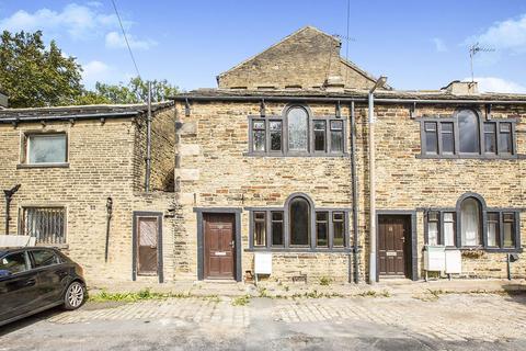 2 bedroom terraced house to rent, Hall Street North, West Yorkshire HX3