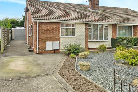 3 bedroom bungalow for sale, Woodland Way, York YO32