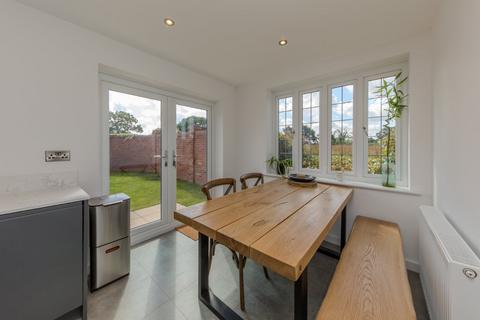 44 Bluebell Road, Holmes Chapel, Crewe, CW4 7FX