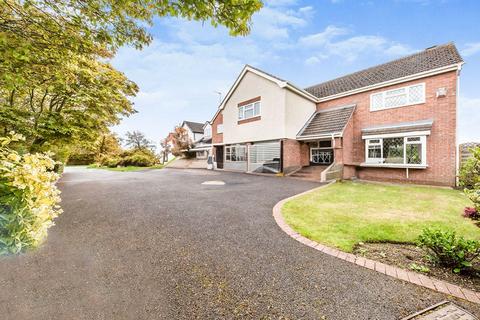 42 Balmoral Drive, Holmes Chapel, Crewe, CW4 7JQ