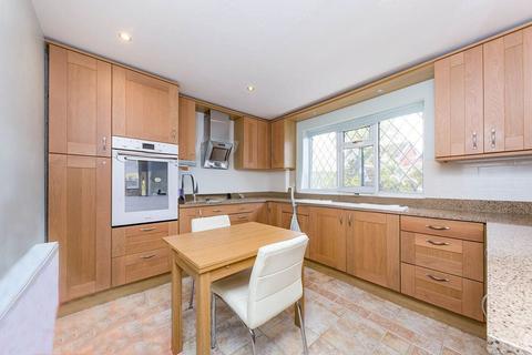42 Balmoral Drive, Holmes Chapel, Crewe, CW4 7JQ