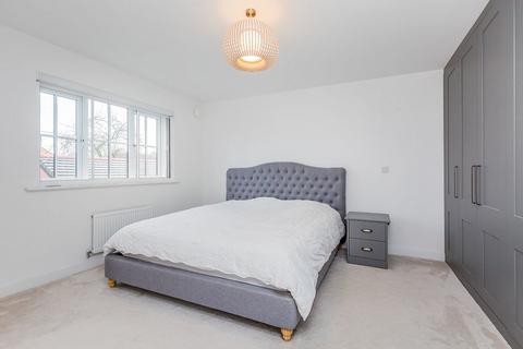 27 Alder Way, Holmes Chapel, Crewe, CW4 8AD