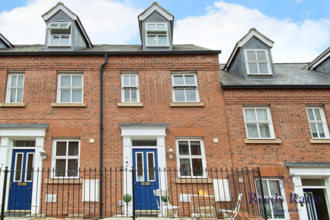 3 bedroom terraced house for sale, Wallcroft Gardens, Cheshire CW10