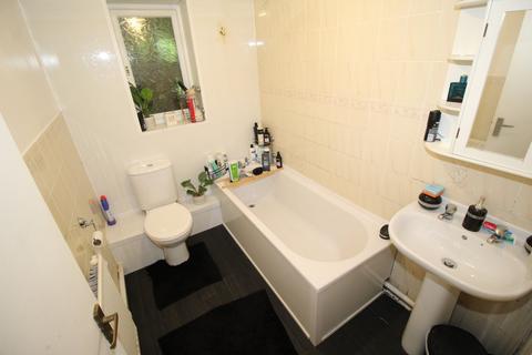 11 Agincourt, Hebburn, NE31 1AN