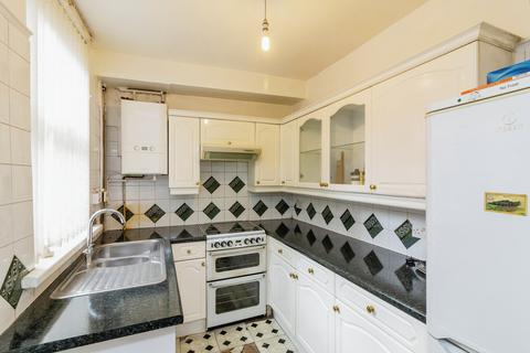 3 bedroom terraced house for sale, Firth Park Road, South Yorkshire S5