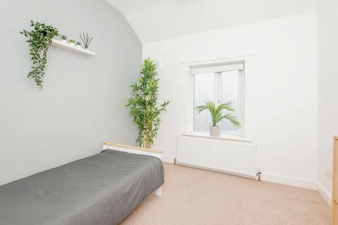 41 Everingham Crescent, Sheffield, S5 7LL