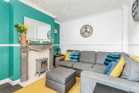 90 Sandstone Road, Sheffield, S9 1AG