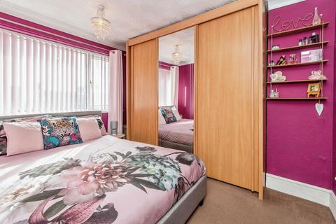 90 Sandstone Road, Sheffield, S9 1AG
