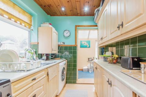 92 Sandstone Road, Sheffield, S9 1AG