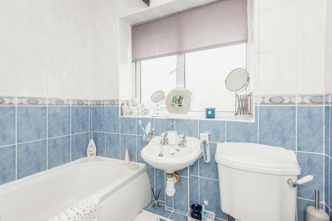 92 Sandstone Road, Sheffield, S9 1AG