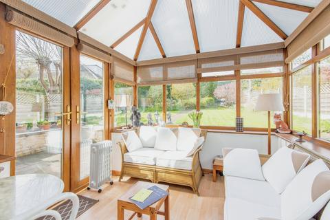6 Creswick Lane, Grenoside, Sheffield, S35 8NL