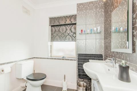 6 Creswick Lane, Grenoside, Sheffield, S35 8NL