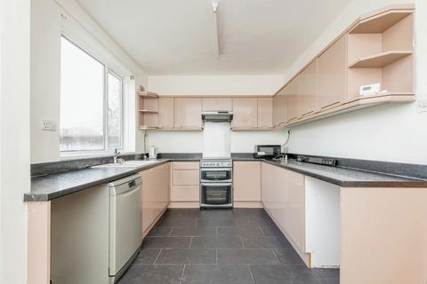 48 Everingham Crescent, Sheffield, S5 7LL
