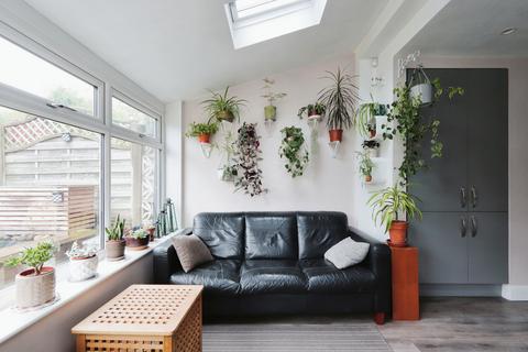 93 Airedale Road, Sheffield, S6 4AW