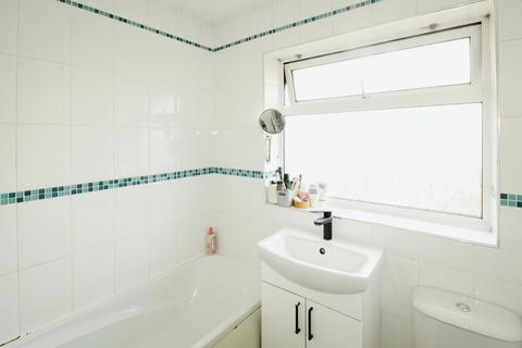 89 Sandstone Road, Sheffield, S9 1AF