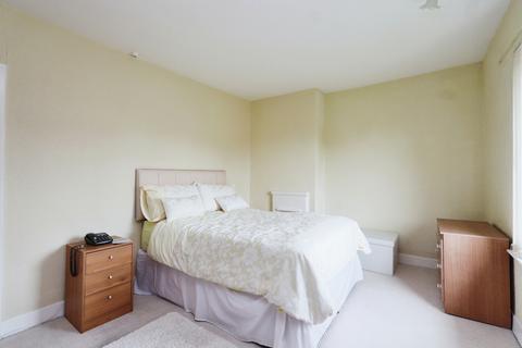 11 Holgate Drive, Sheffield, S5 9LA