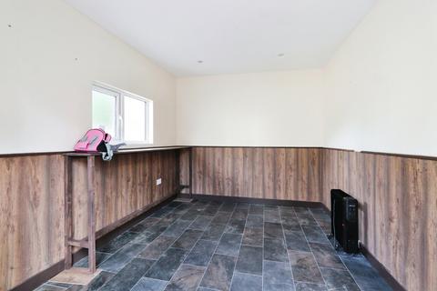 765 Stannington Road, Stannington, Sheffield, S6 6AN