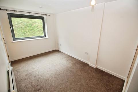2 bedroom apartment for sale, Birkhouse Lane, Huddersfield HD4