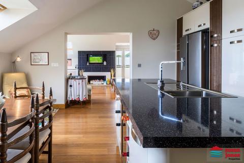 3 bedroom penthouse for sale, Penthouse, Bryn Hafan, Pwllheli, LL53
