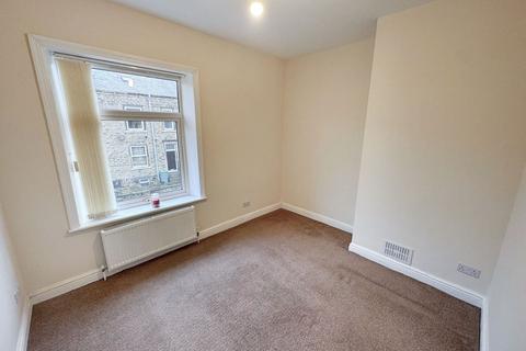 2 bedroom terraced house to rent, King Street, Huddersfield HD3