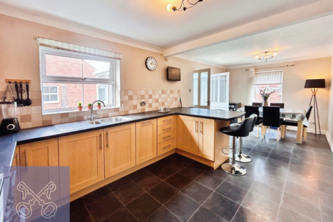 4 bedroom detached house for sale, Ocean Boulevard, Hull HU9