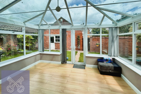 undefined, Ocean Boulevard, Hull HU9