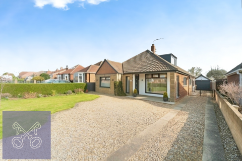 4 bedroom bungalow for sale, Holmes Lane, Hull HU11