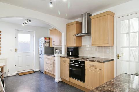 12 Frensham Close, Kingswood, Hull, HU7 3JD
