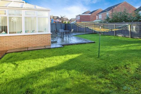12 Frensham Close, Kingswood, Hull, HU7 3JD