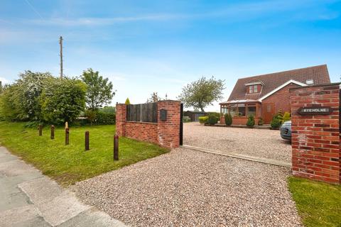 4 bedroom detached house for sale, Pitt Lane, Hull HU12