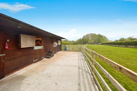 4 bedroom detached house for sale, Pitt Lane, Hull HU12