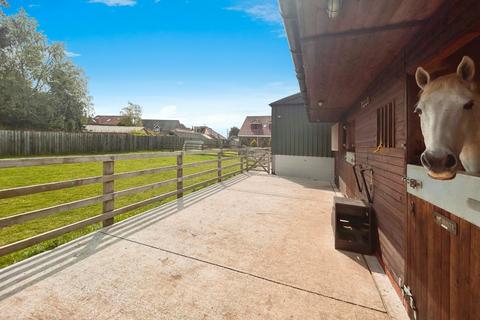 4 bedroom detached house for sale, Pitt Lane, Hull HU12