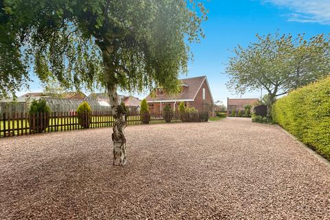 4 bedroom detached house for sale, Pitt Lane, Hull HU12