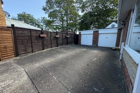 3 bedroom detached house for sale, Griffiths Way, Hull HU12