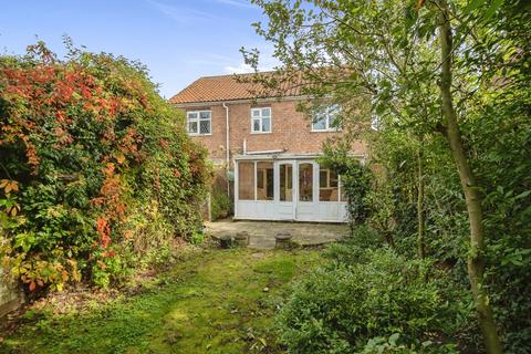 4 bedroom link detached house for sale, Chimney Field Road, Hull HU12