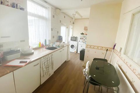 68 8th Avenue, Hull, HU6 9LY