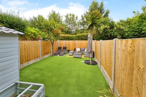 80 Summergangs Road, Hull, HU8 8LP