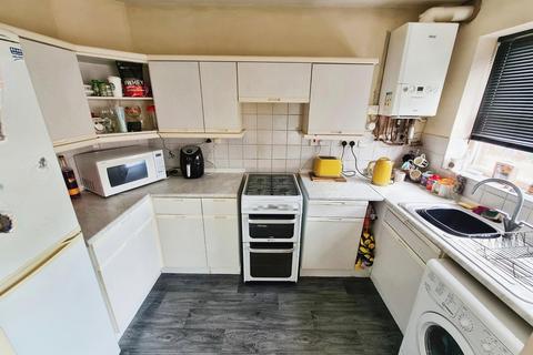 2 bedroom terraced house for sale, Saltshouse Road, East Yorkshire HU8