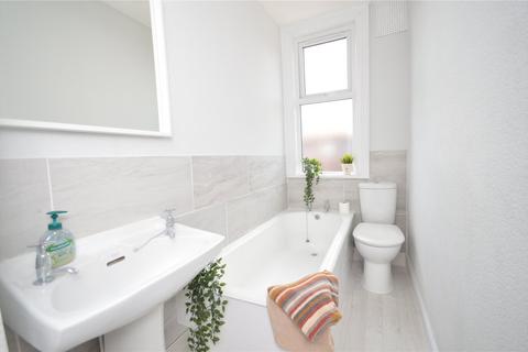 30 Cross Flatts Place, Beeston, Leeds, LS11 7JN