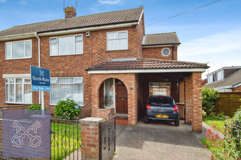 4 bedroom semi-detached house for sale, Dawnay Road, Hull HU11