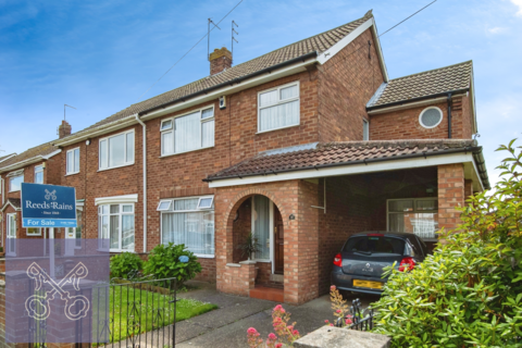 4 bedroom semi-detached house for sale, Dawnay Road, Hull HU11